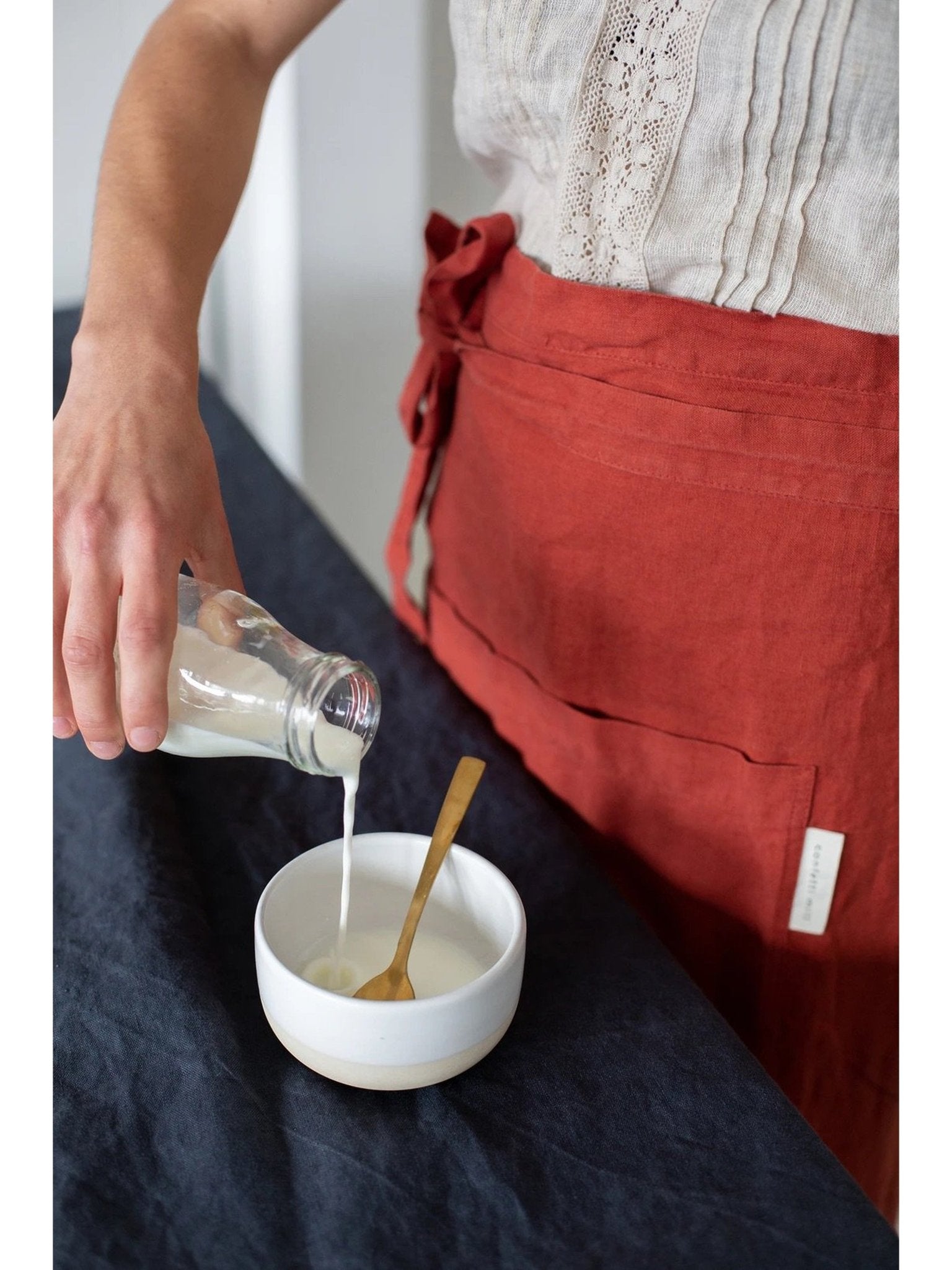 Demi tablier en lin - terre cuite - Alma Plantes