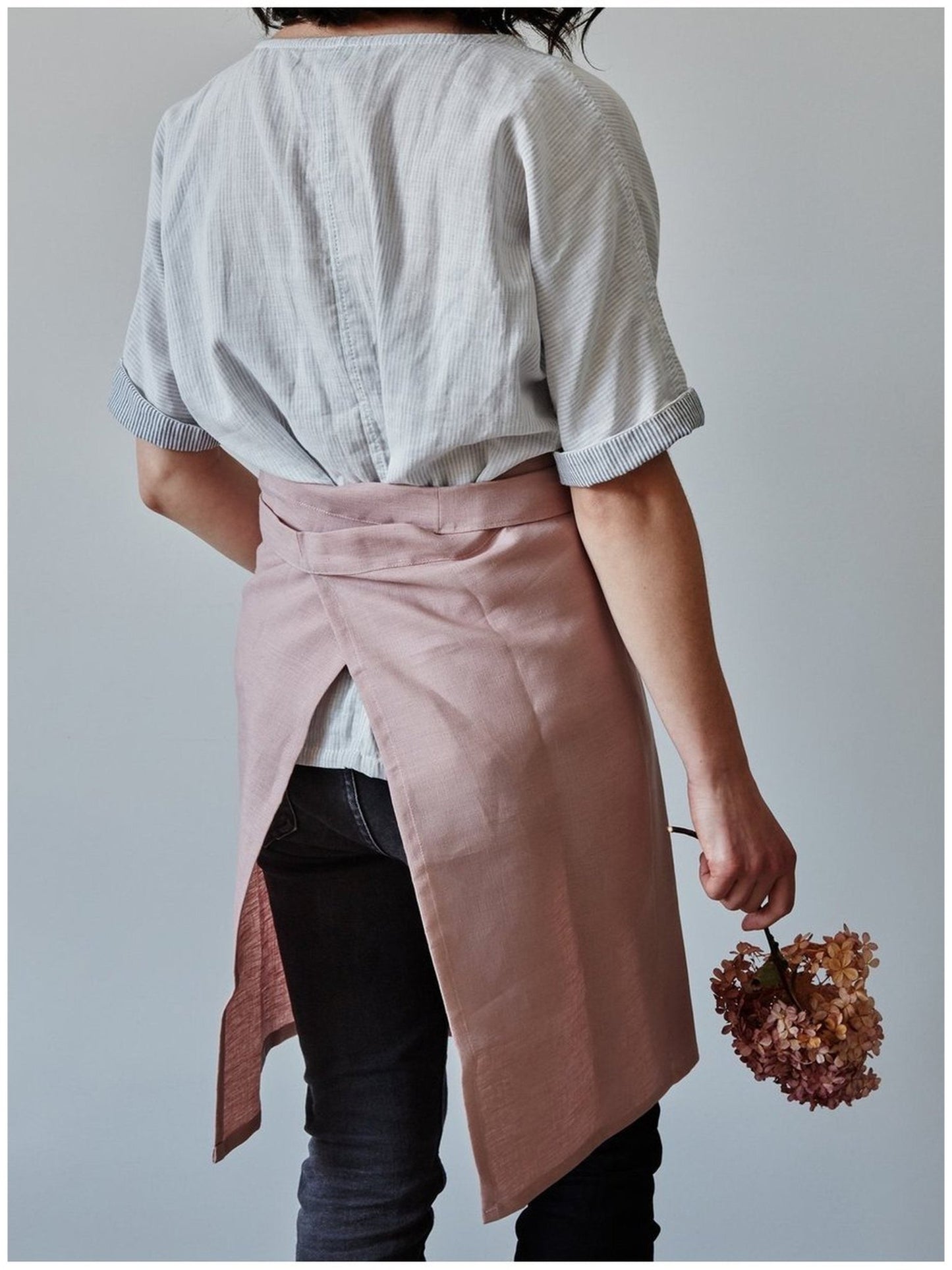 Demi tablier en lin - vieux rose - Alma Plantes