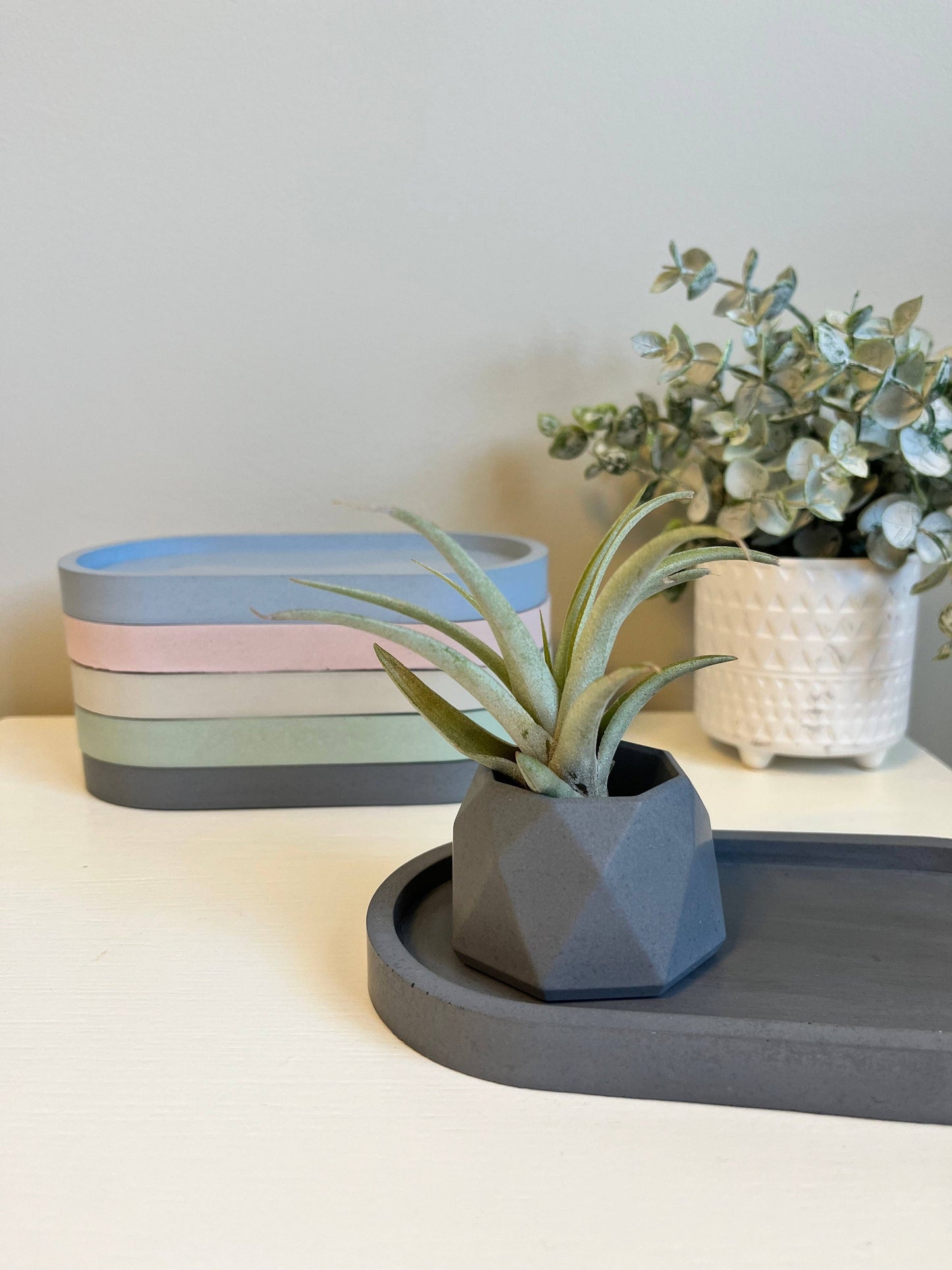 Plateau oval en béton