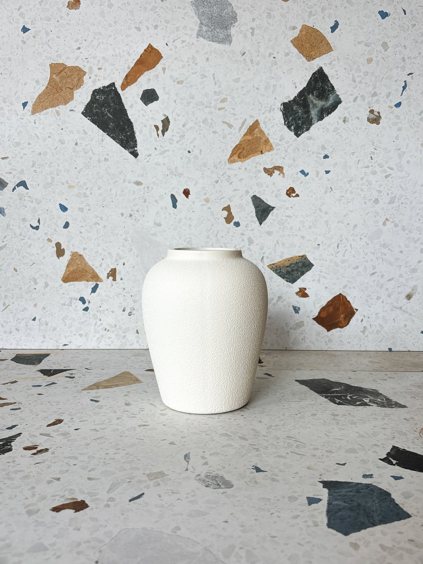 Vase texturé en céramique - crème - Alma Plantes