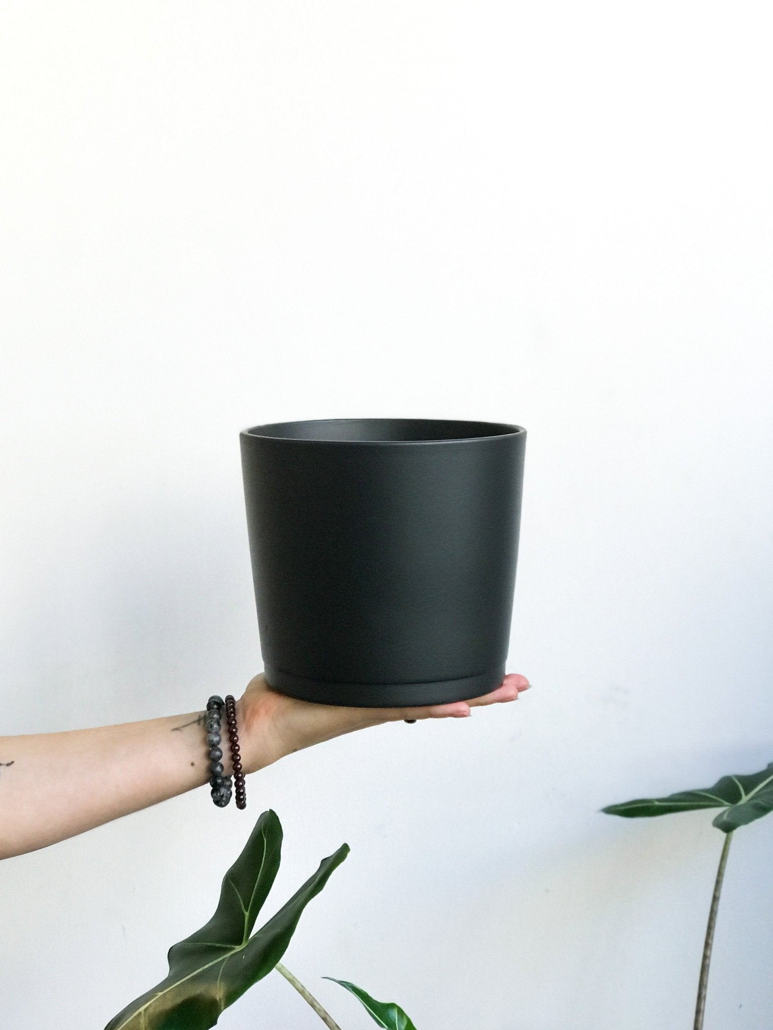 Cache pot anthracite - Alma Plantes