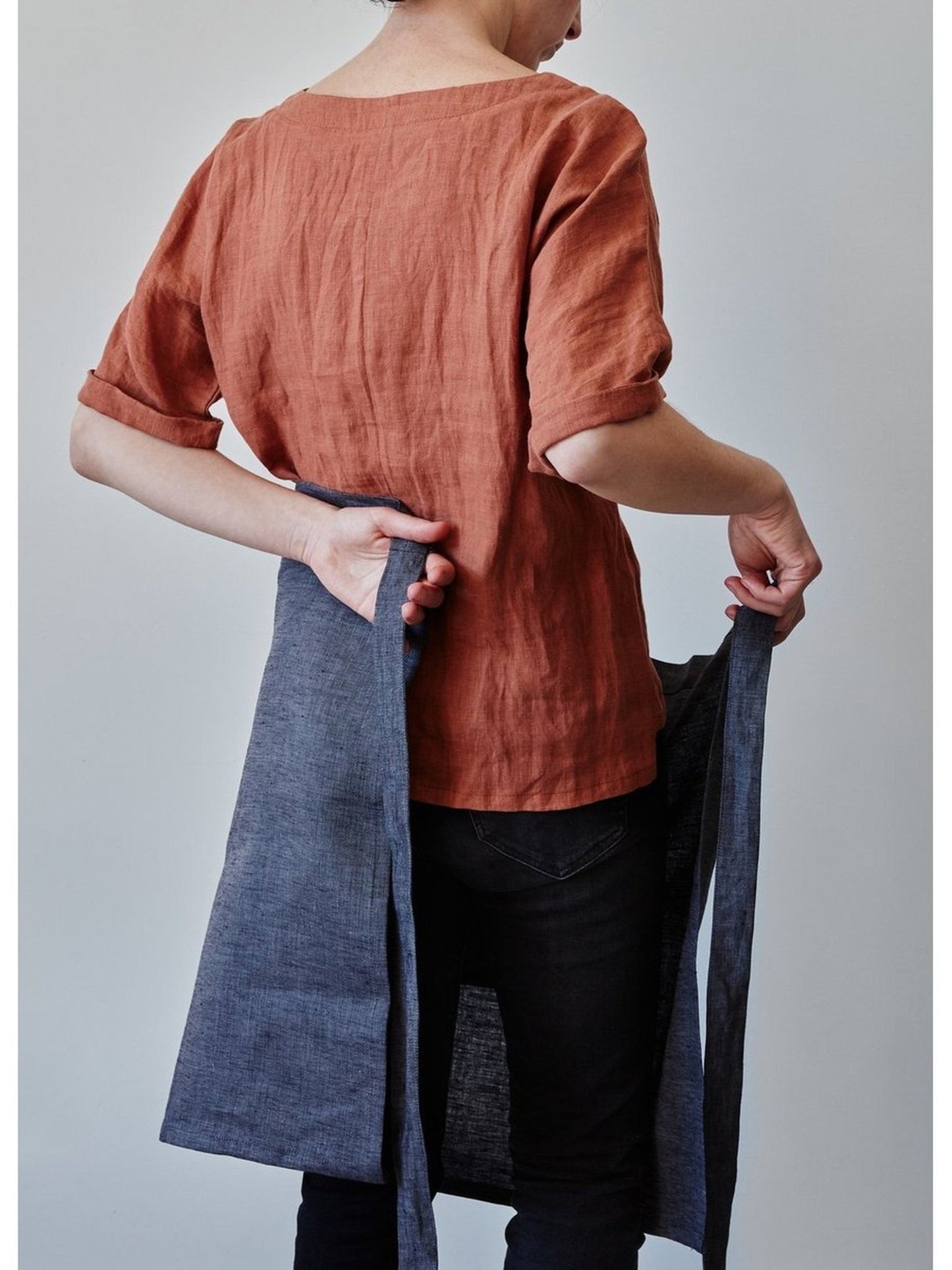 Demi tablier en lin - anthracite - Alma Plantes