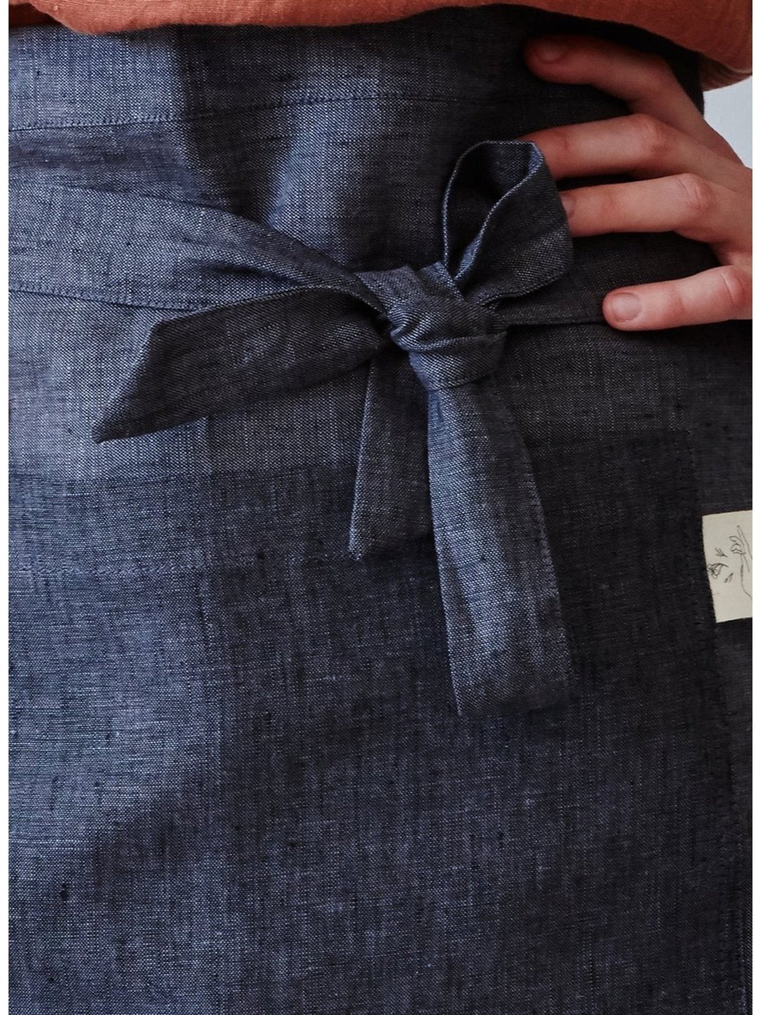 Demi tablier en lin - anthracite - Alma Plantes