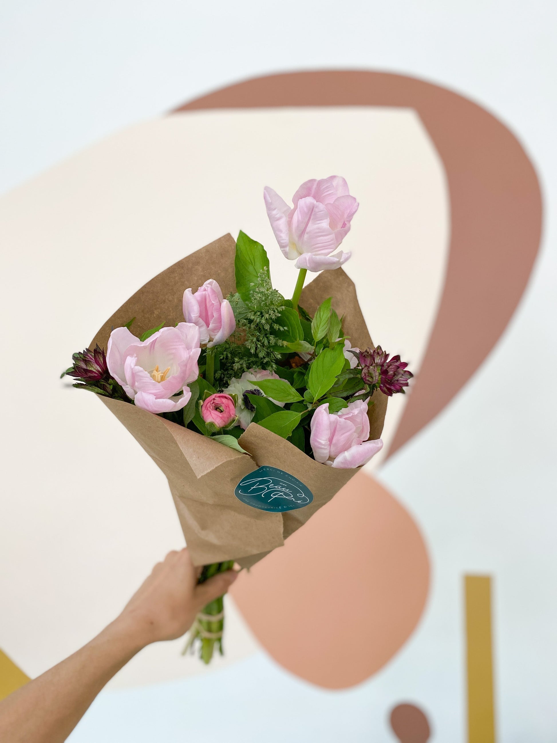 Bouquet mixte de fleurs locales