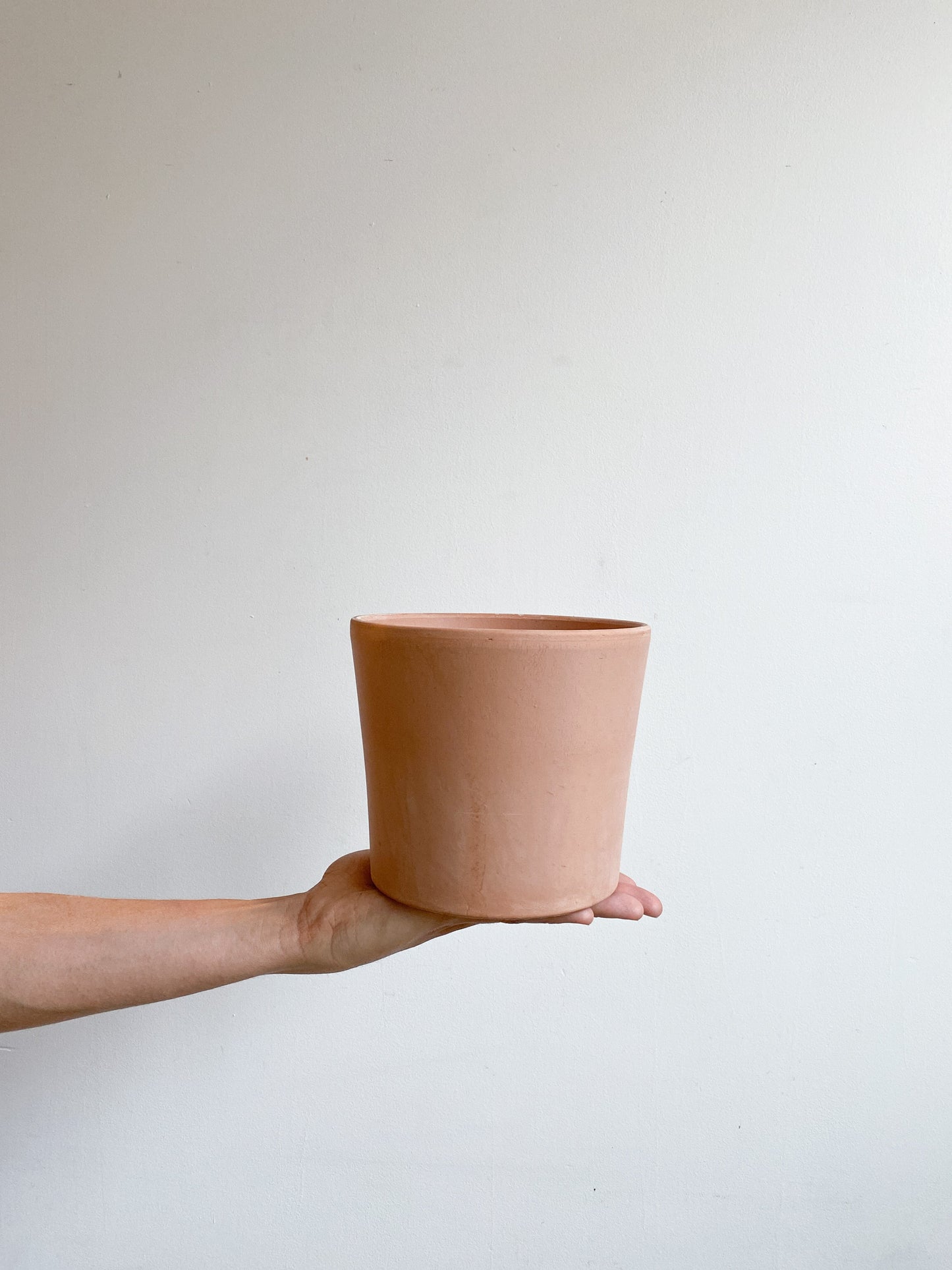 Pot cilindrico en terre cuite - vieux rose - 6.3 po. (16 cm)