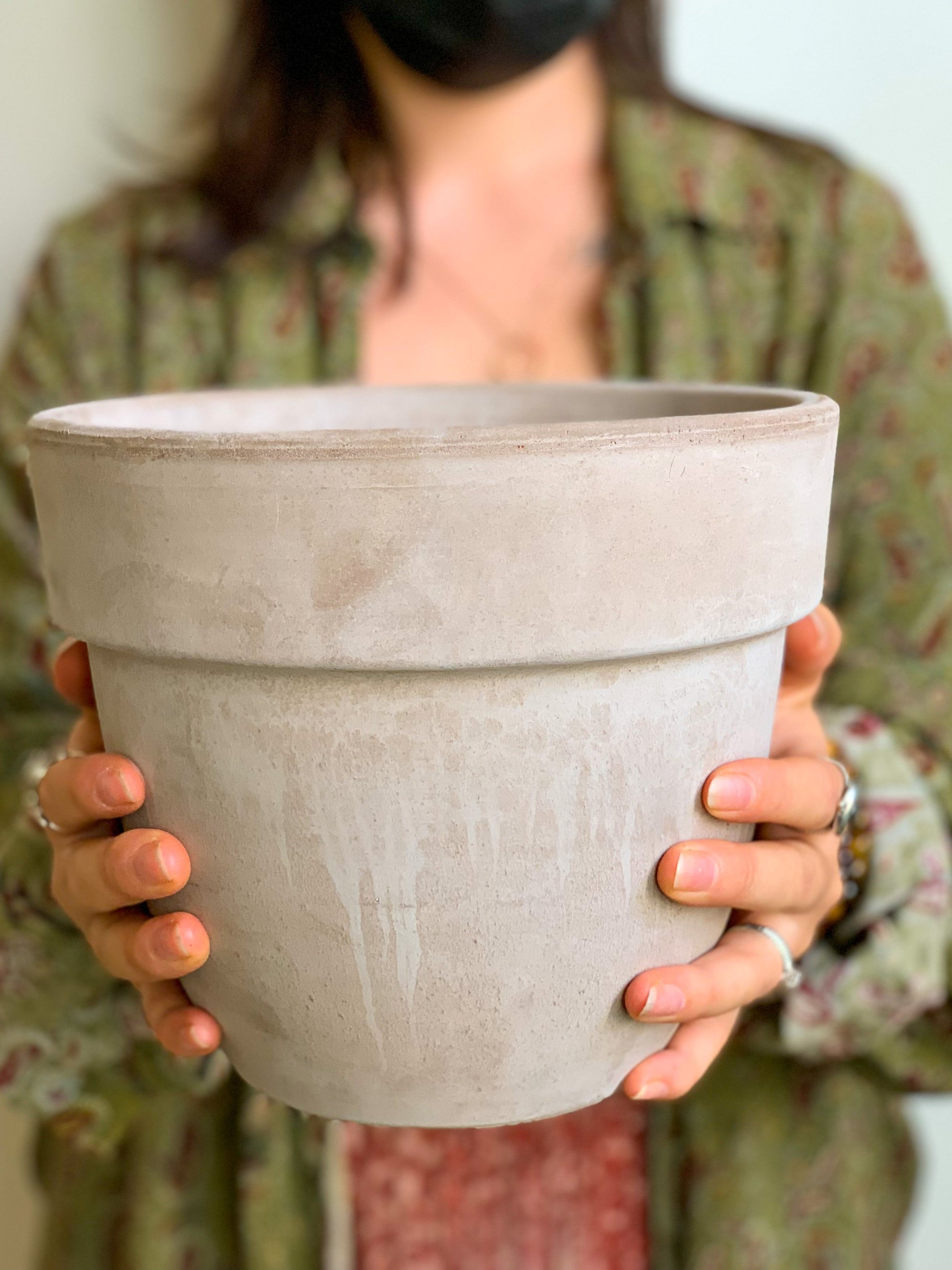 Pot Patavium Gris 7.87 Po. (20 Cm)
